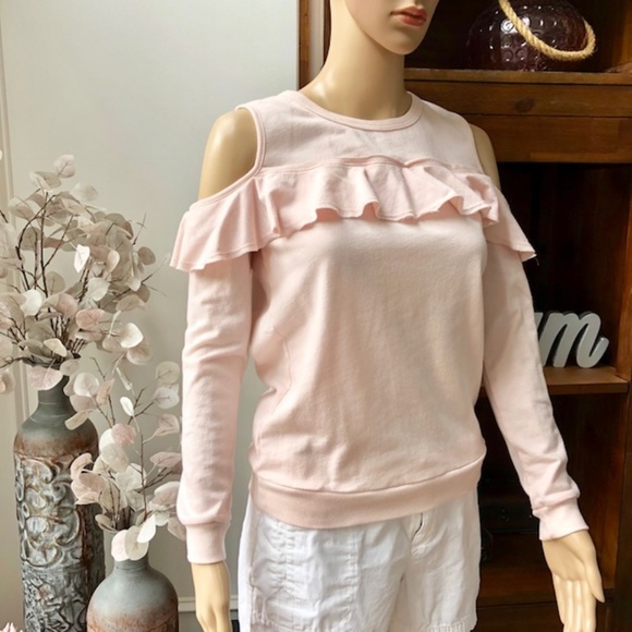 🌸Super Cute Light Pink Cold Shoulder Sweatshirt - Picture 2 of 6